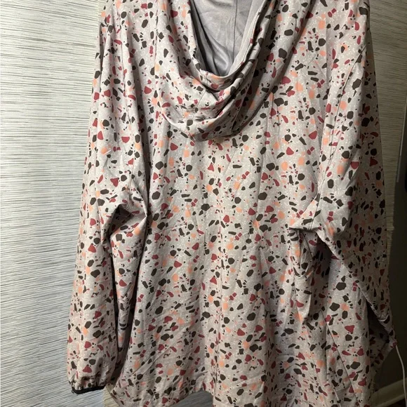 Torrid Multicolor Active Patterned Jacket - Picture 2 of 6